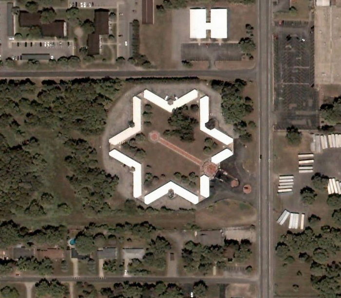 Snow Flake Motel - 2006 Photo By Brad Cornelius On Flickr (newer photo)